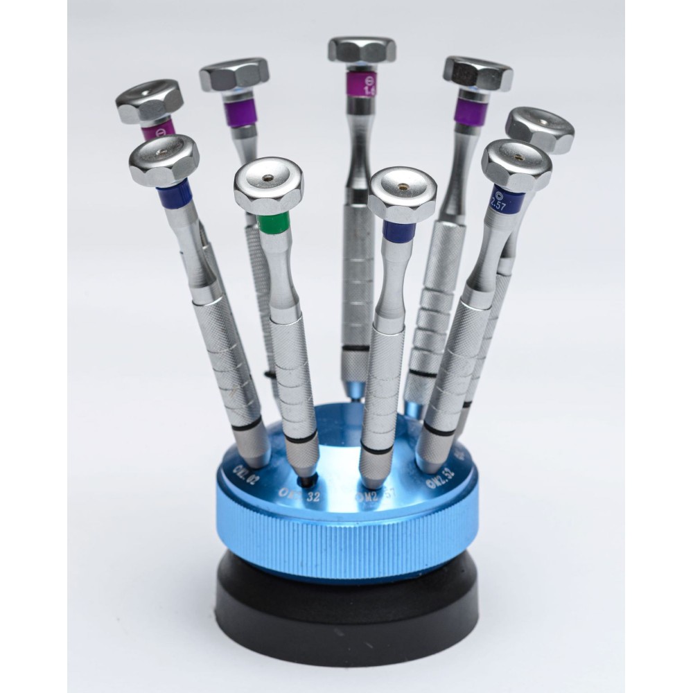 SCREWDRIVER SET ON ROTATING STAND 